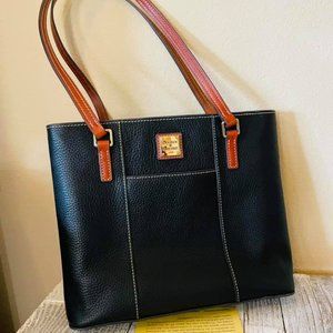 Dooney & Bourke small Lexington black pebbled leather bag